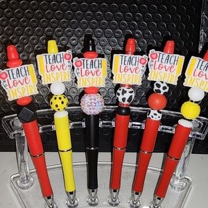 Teacher beadable pen